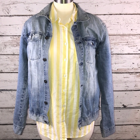 Primark Tops - Primark button up long sleeve vertical strips